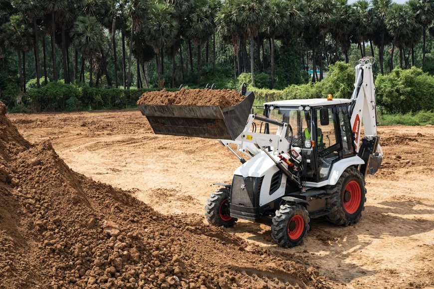 Bobcat Company Expands Product Lineup with B760&nbsp;Backhoe Loader